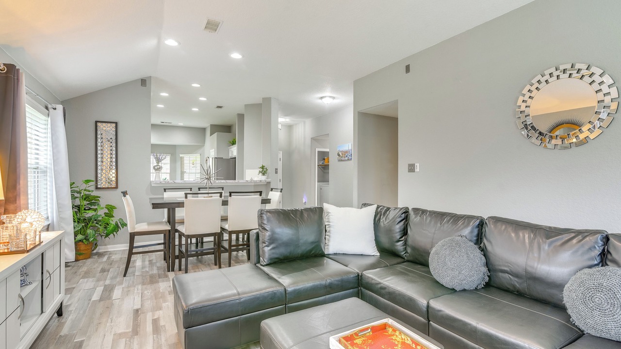 Photo of Livingroom in Barker