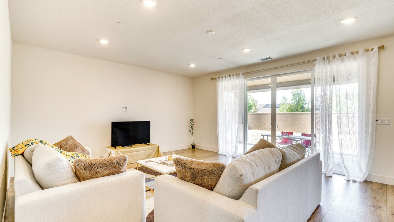 Photo of Livingroom in Tracy