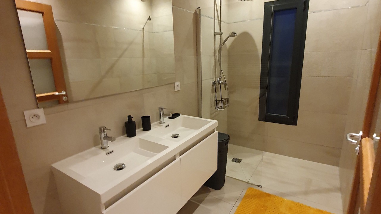 Photo of Bathroom in Saint-Felix-de-Lodez