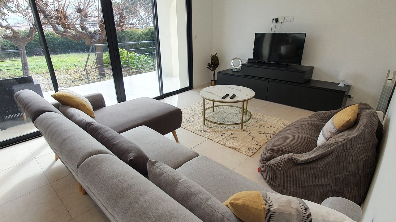 Photo of Livingroom in Saint-Felix-de-Lodez