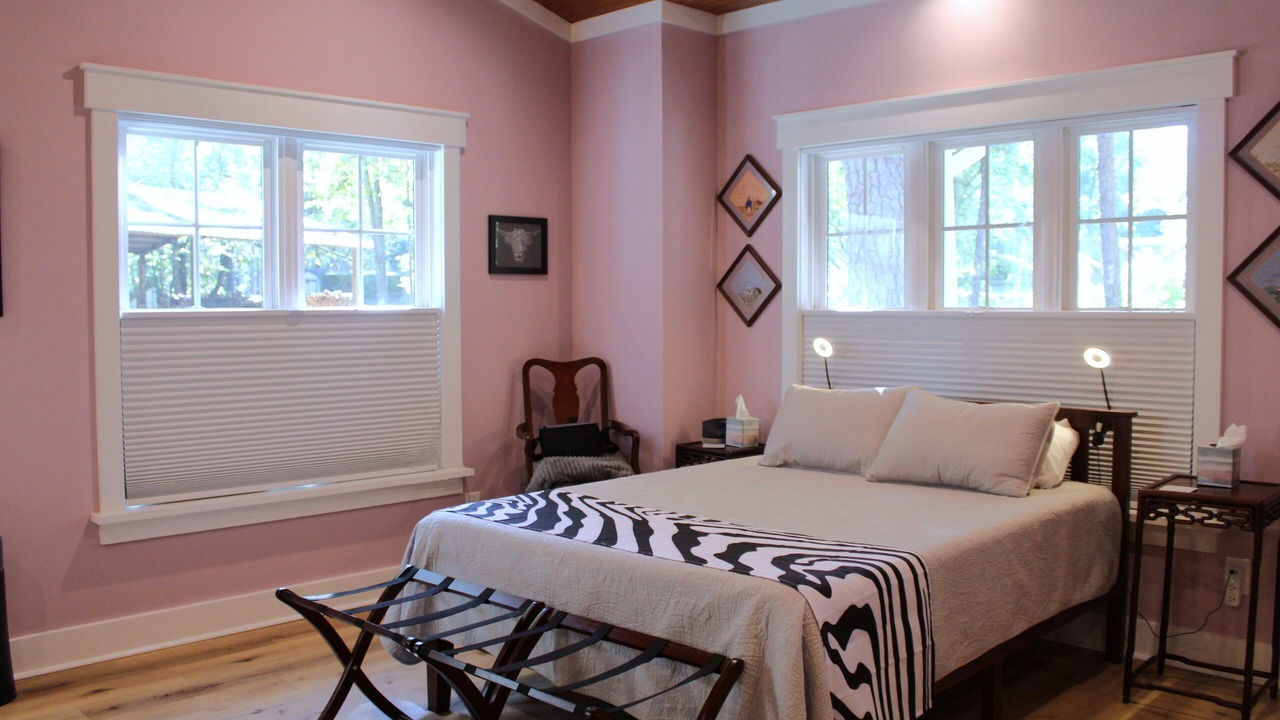Photo of Bedroom in Coats
