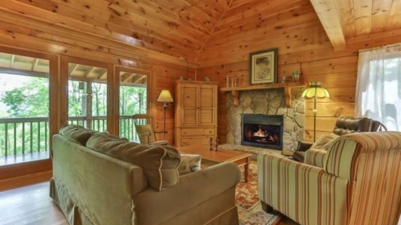 Photo of Livingroom in Walnut Mountain