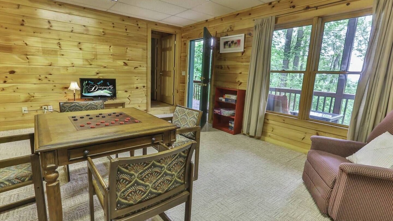 Photo of Bedroom in Walnut Mountain