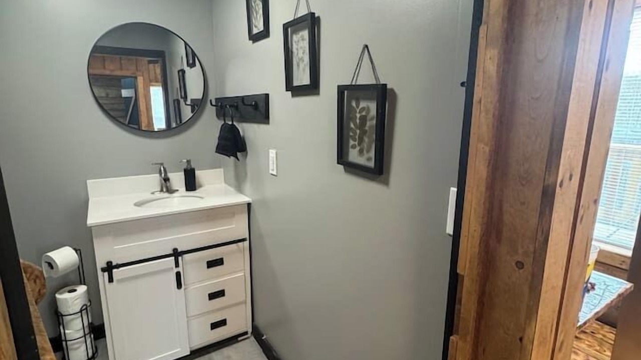 Photo of Bathroom in Glenville