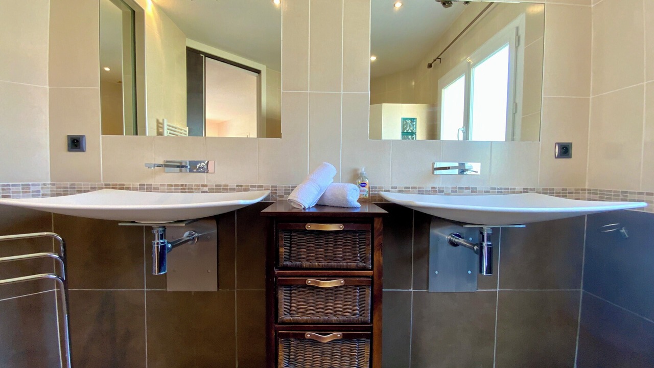 Photo of Bathroom in Le Grau-Du-Roi
