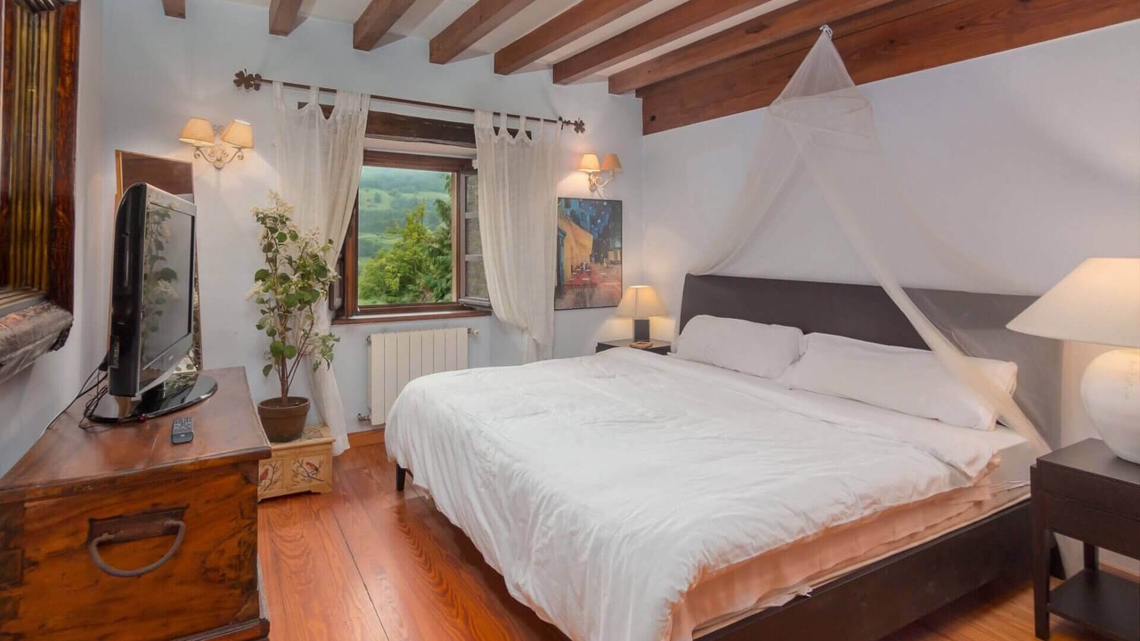 Photo of Bedroom in Hornedo