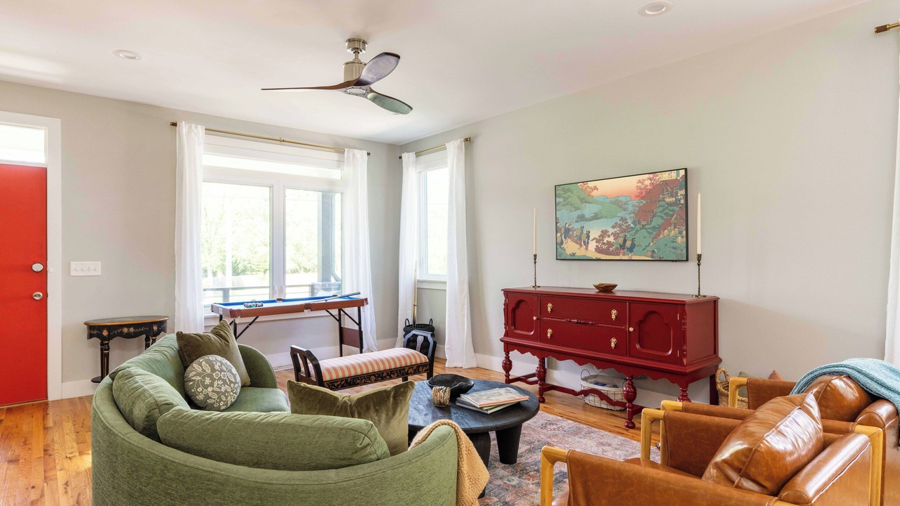 Photo of Livingroom in Downtown