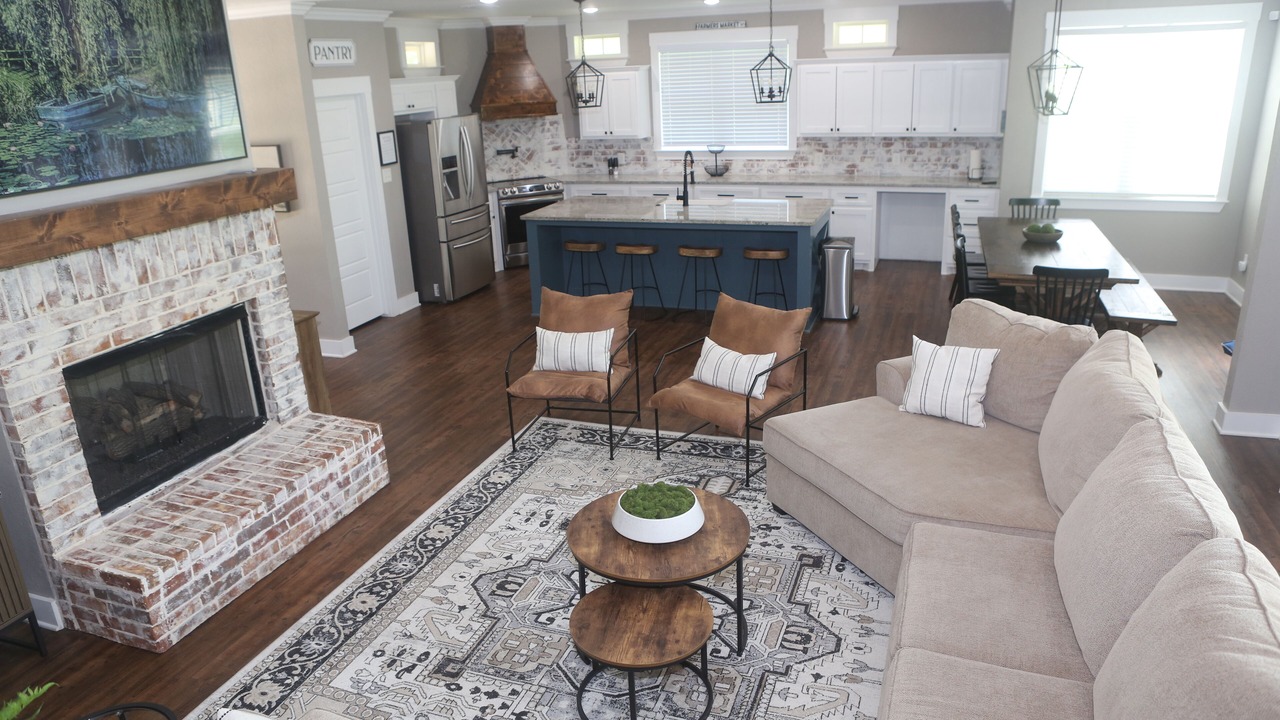 Photo of Livingroom in Carolyn Estates