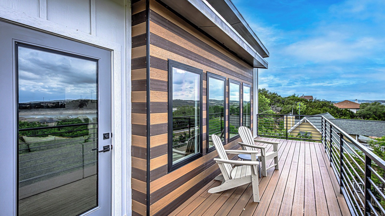 Photo of Patio Balcony in Point Venture