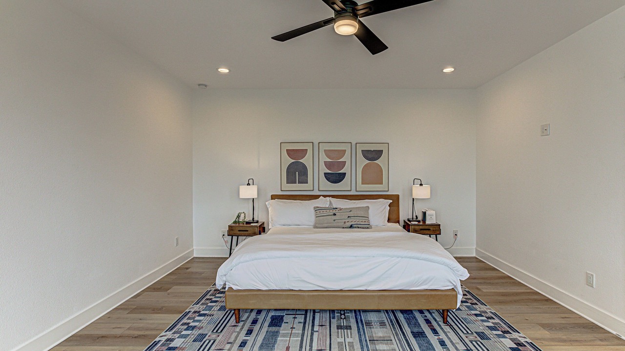 Photo of Bedroom in Point Venture