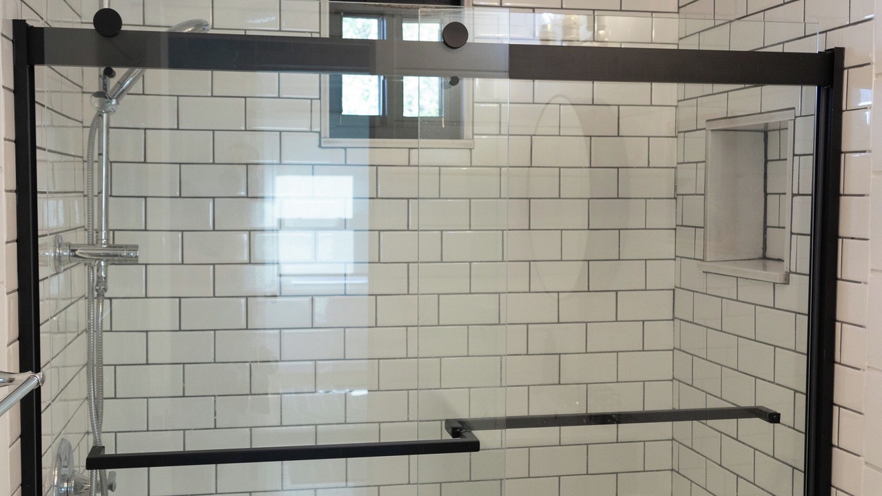 Photo of Bathroom in Lagoon Heights