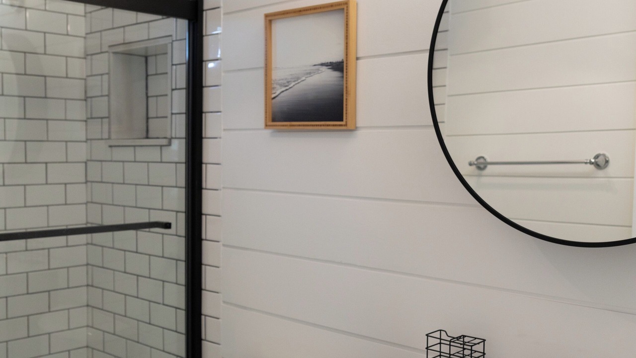 Photo of Bathroom in Lagoon Heights
