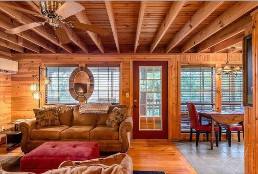 Photo of Livingroom in Harrison