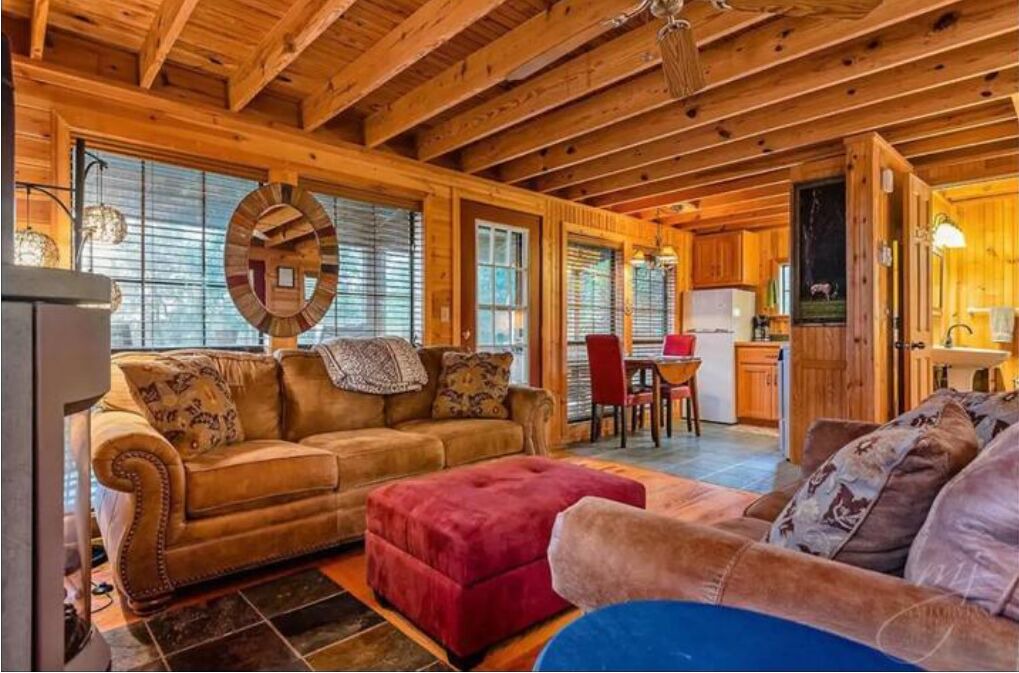 Photo of Livingroom in Harrison