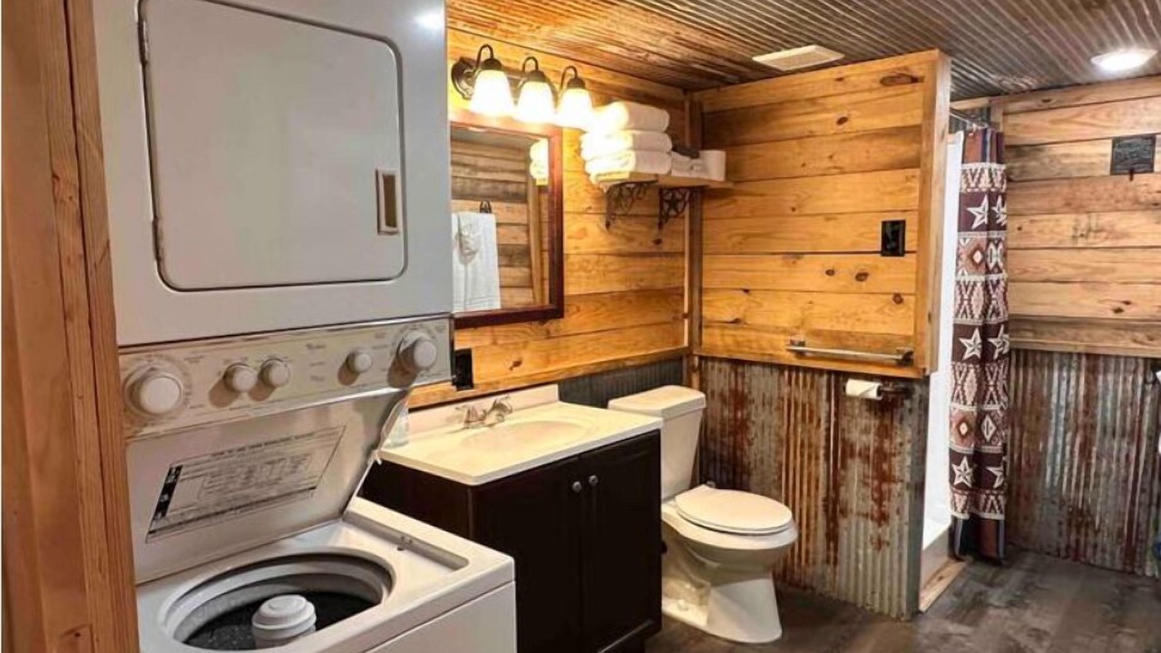 Photo of Bathroom in Compton