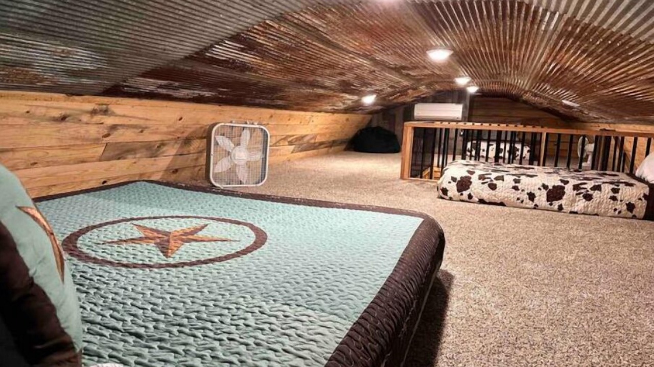 Photo of Bedroom in Compton
