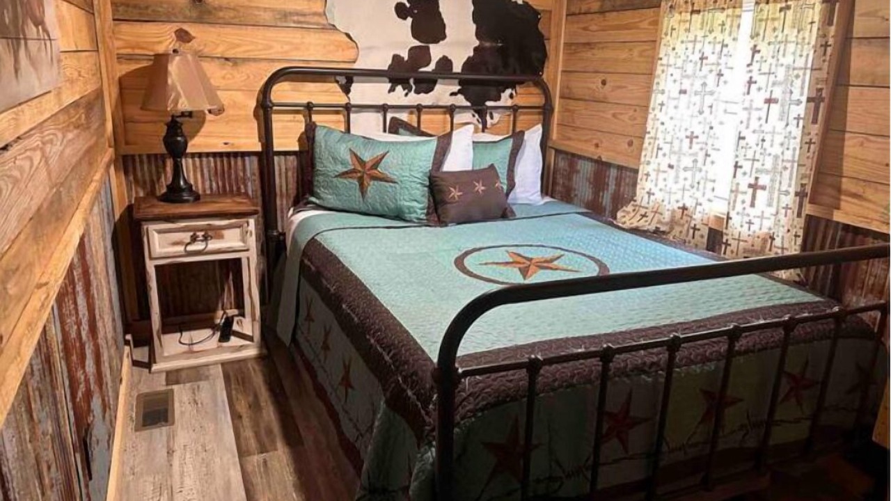Photo of Bedroom in Compton