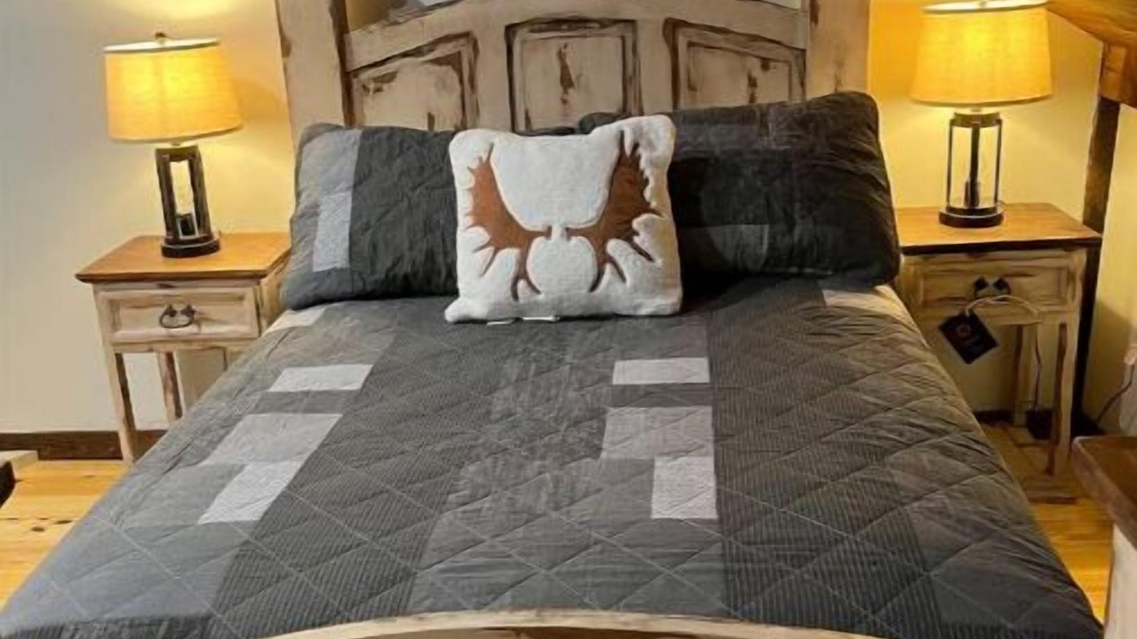 Photo of Bedroom in Compton