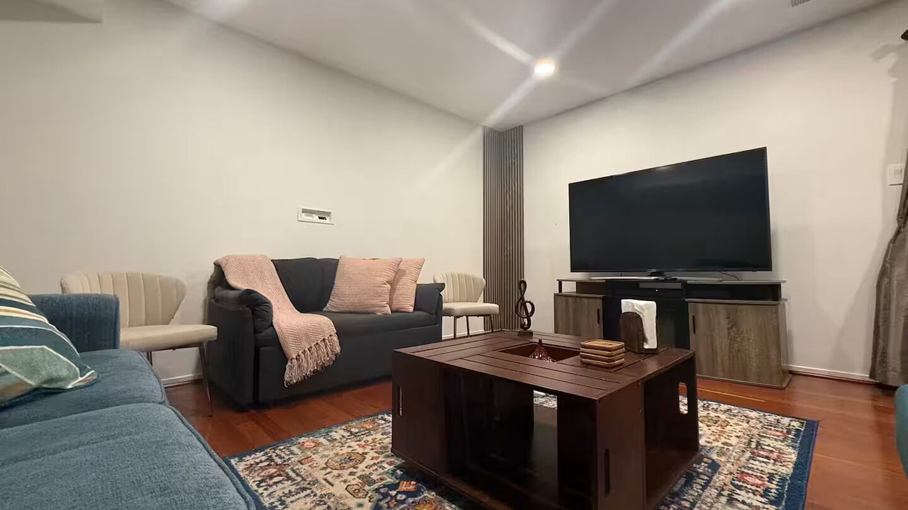 Photo of Livingroom in Tysons