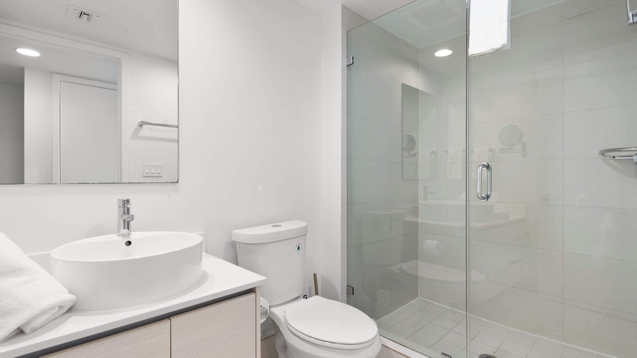 Photo of Bathroom in Hallandale Beach