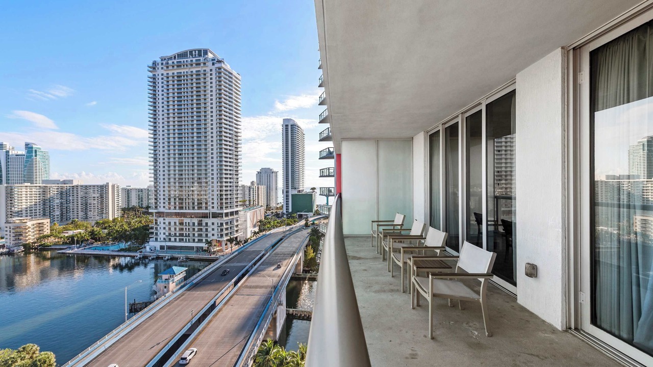 Photo of Outdoor in Hallandale Beach