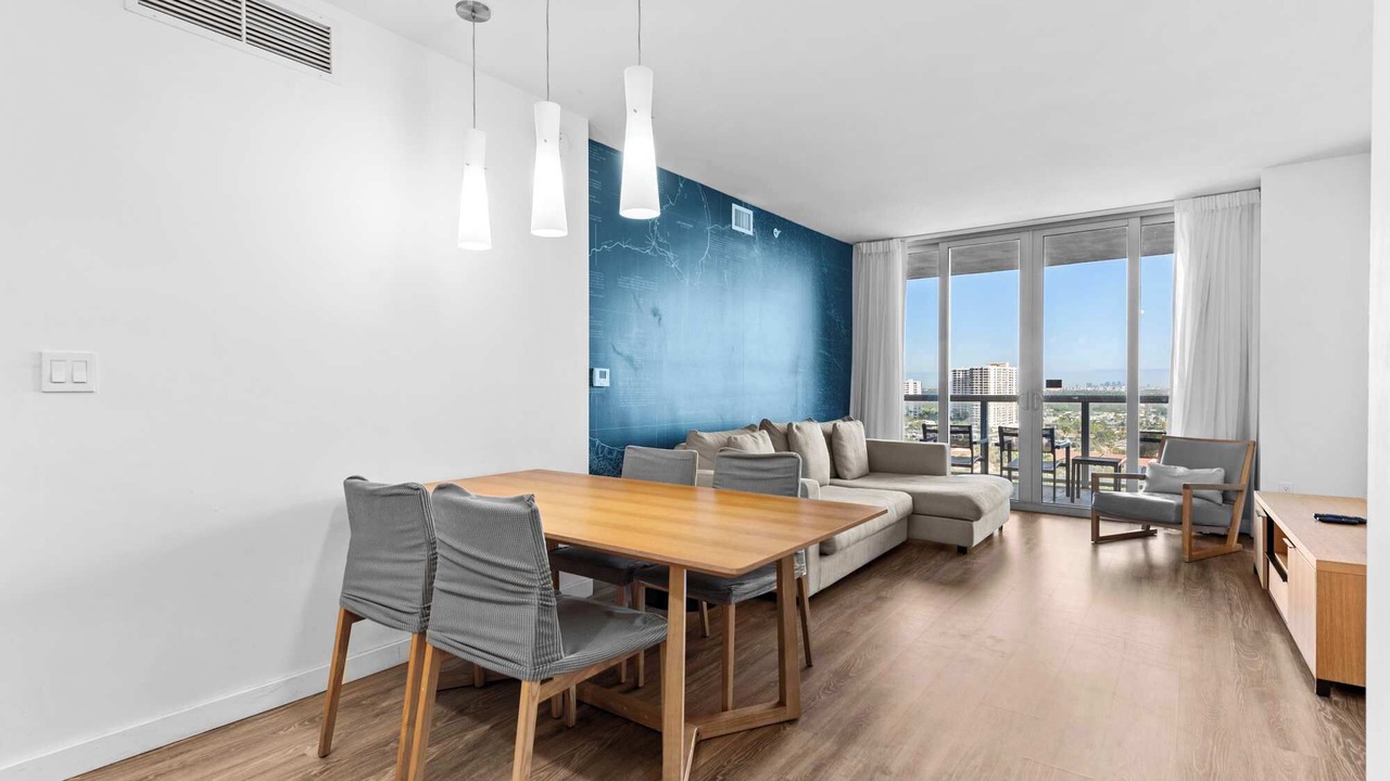 Photo of Livingroom in Hallandale Beach
