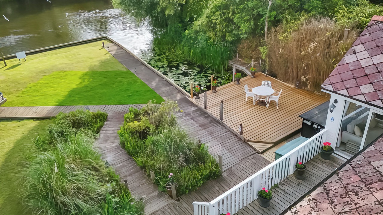 Photo of Outdoor in Horning