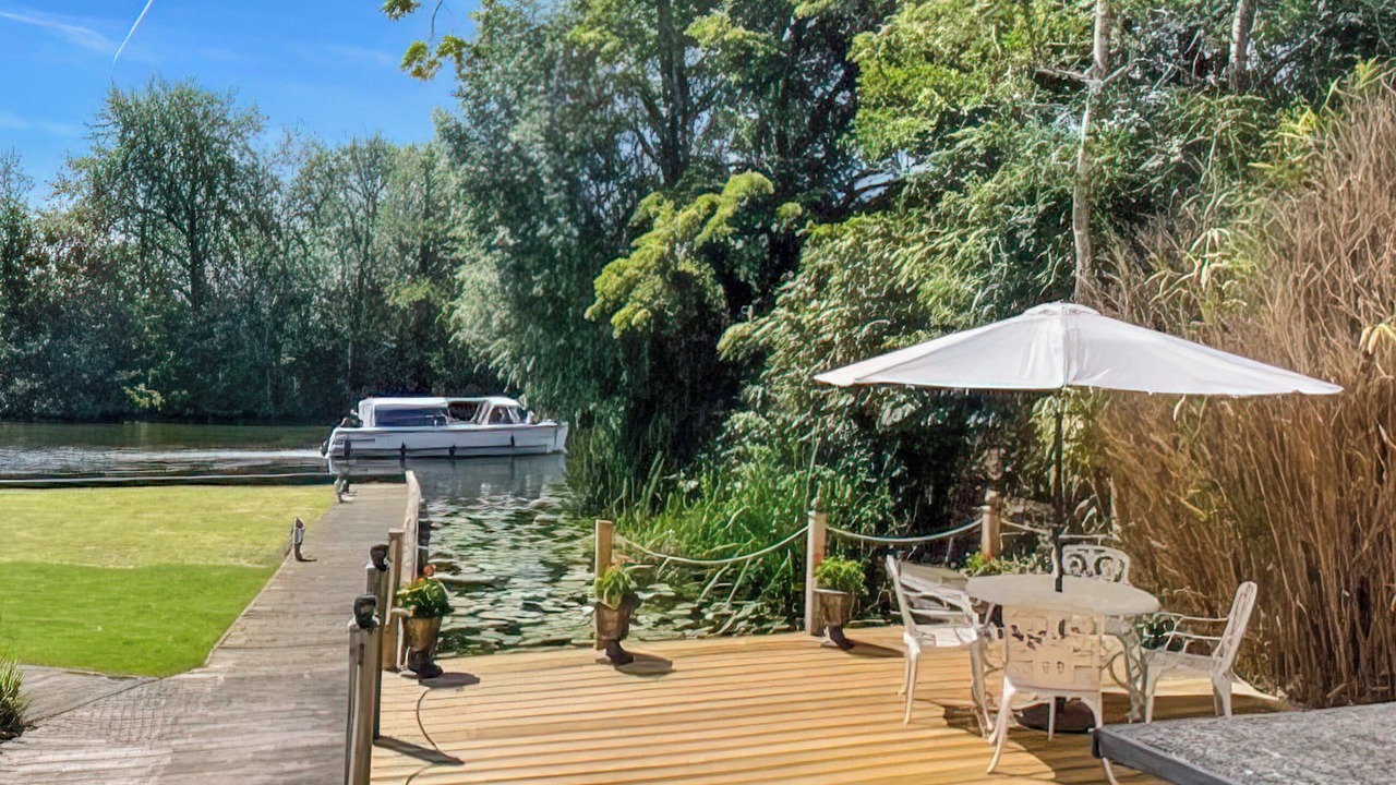 Photo of Outdoor in Horning