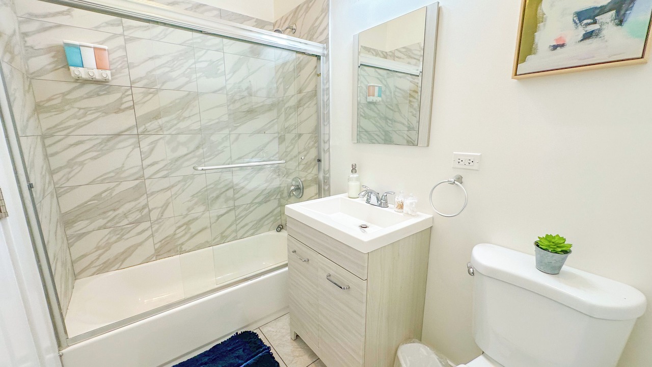 Photo of Bathroom in Near South Side