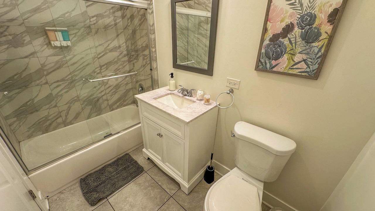 Photo of Bathroom in Near South Side