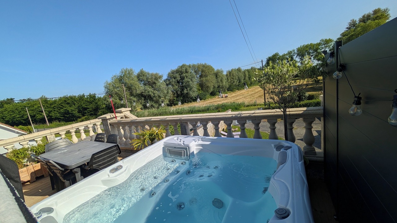Photo of Patio Balcony in Ponthoile