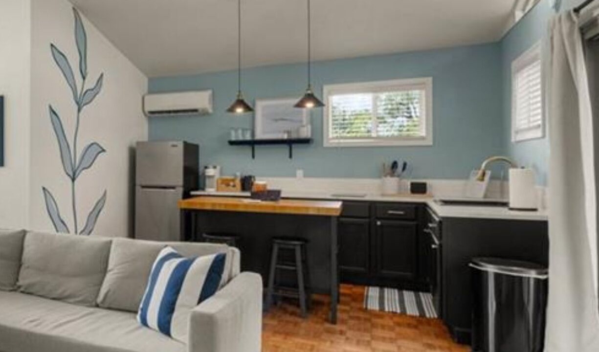Photo of Livingroom in Bay Area