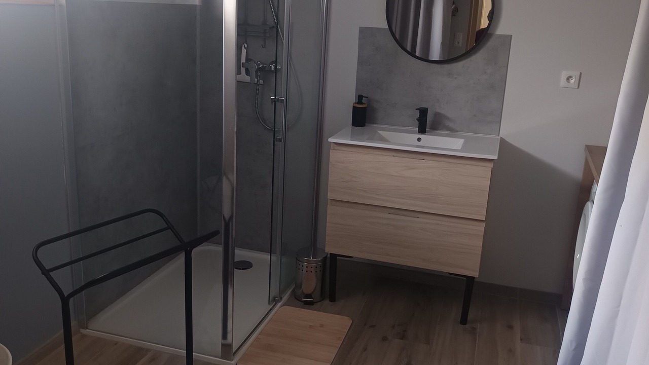 Photo of Bathroom in Mirebeau