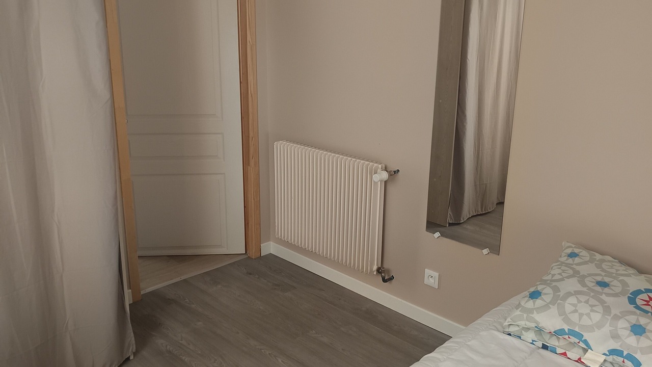 Photo of Bedroom in Mirebeau