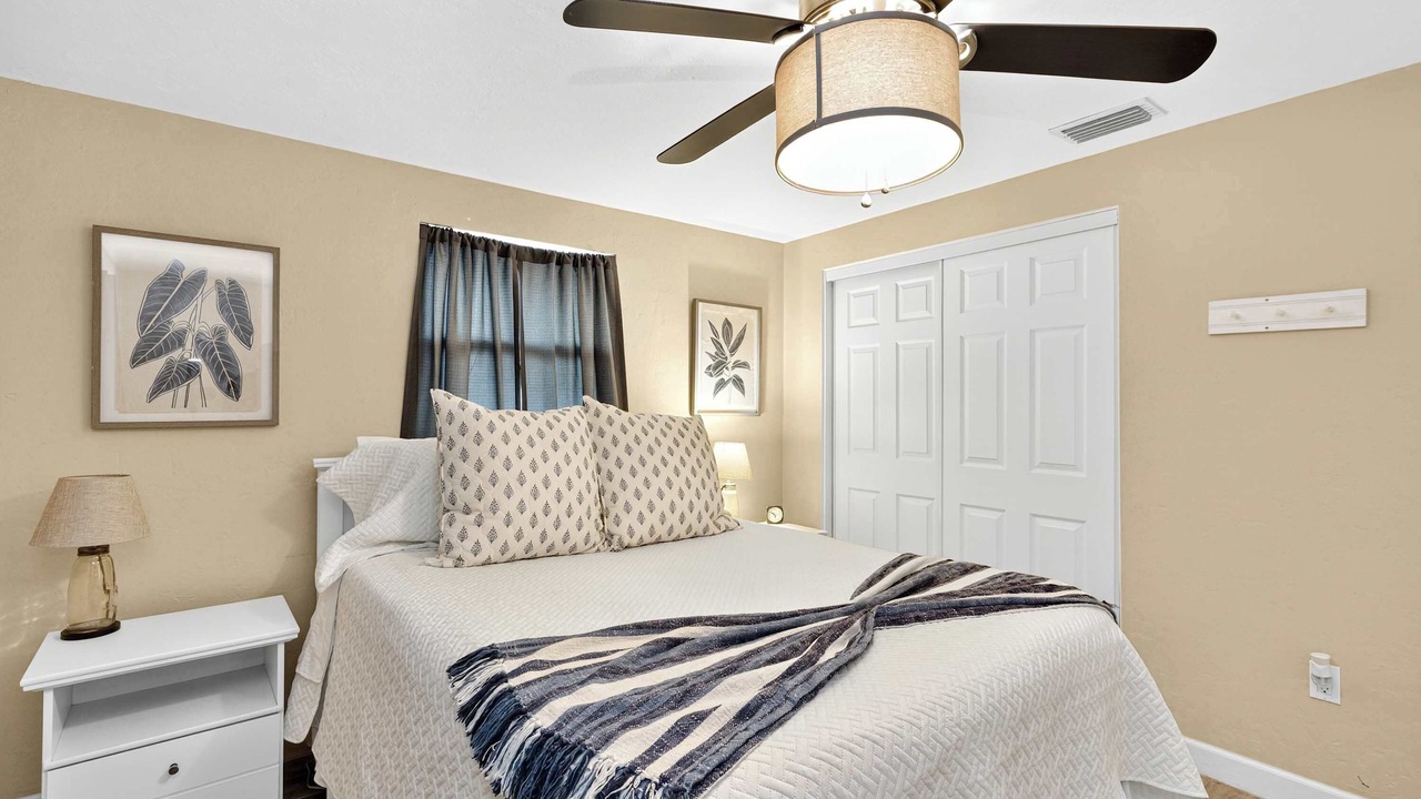 Photo of Bedroom in Gulf Gate Estates