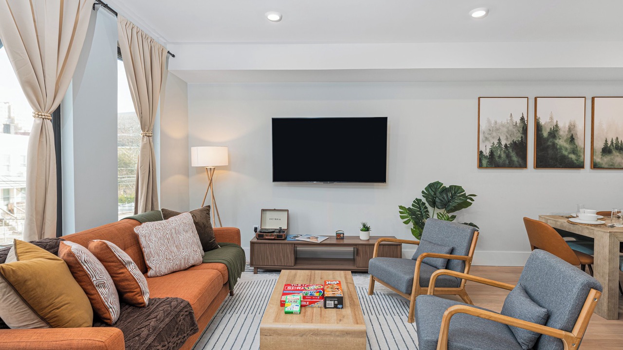 Photo of Livingroom in McGinley Square