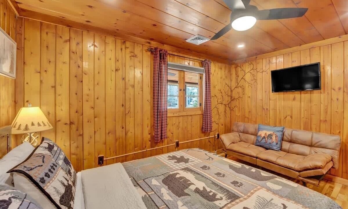 Photo of Bedroom in Pocohanna Cabin Colony