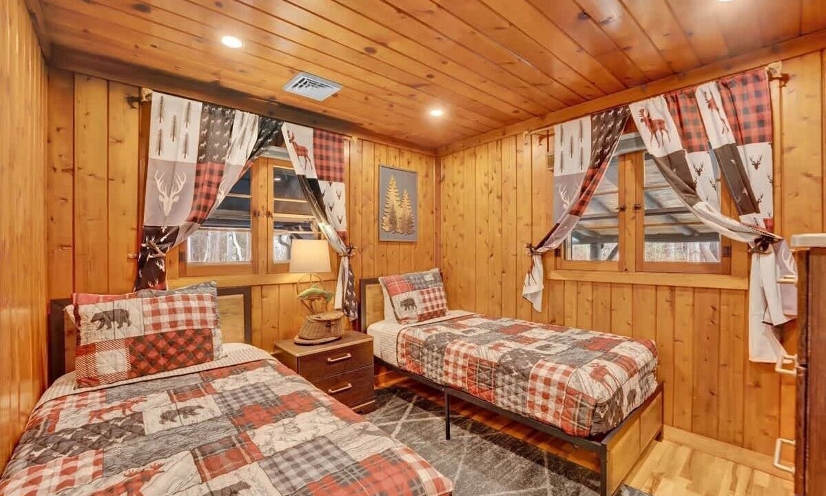 Photo of Bedroom in Pocohanna Cabin Colony