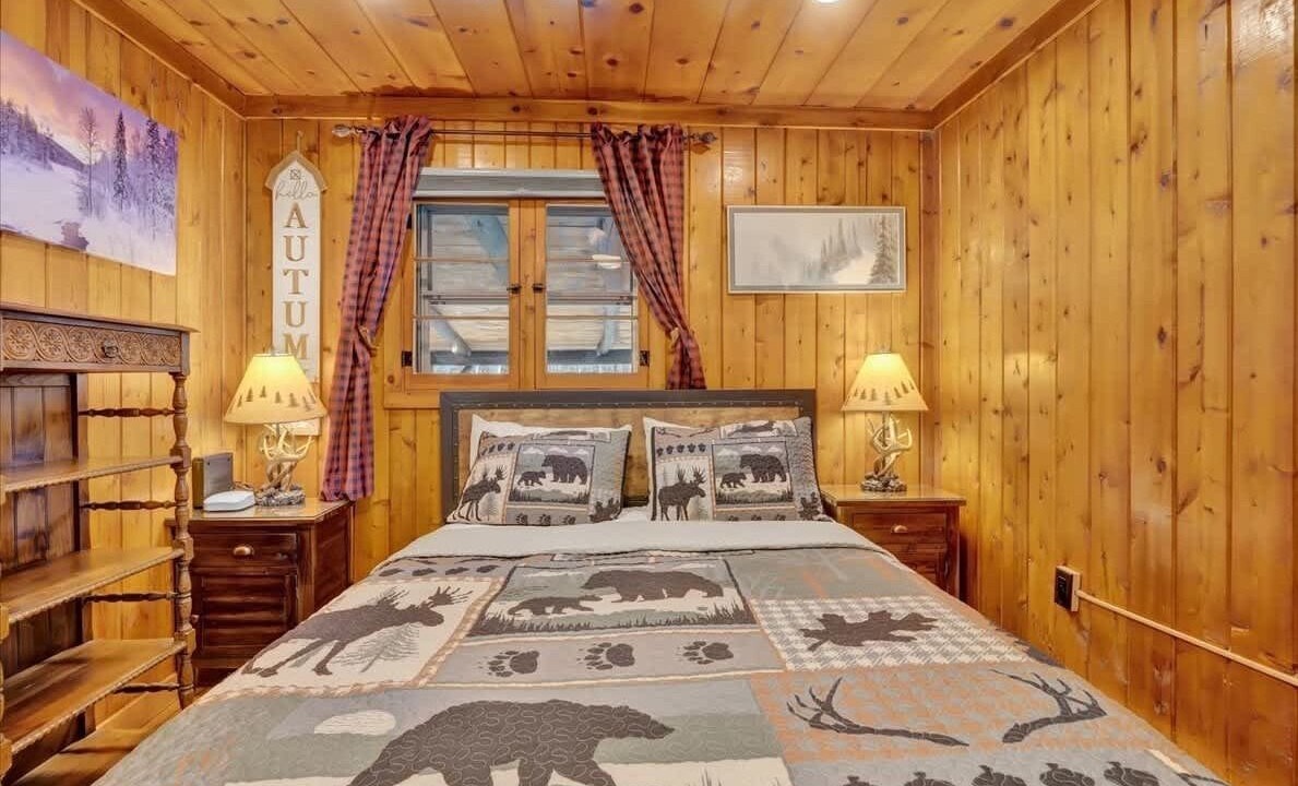 Photo of Bedroom in Pocohanna Cabin Colony