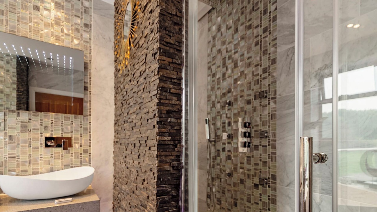 Photo of Bathroom in Bumble's Green