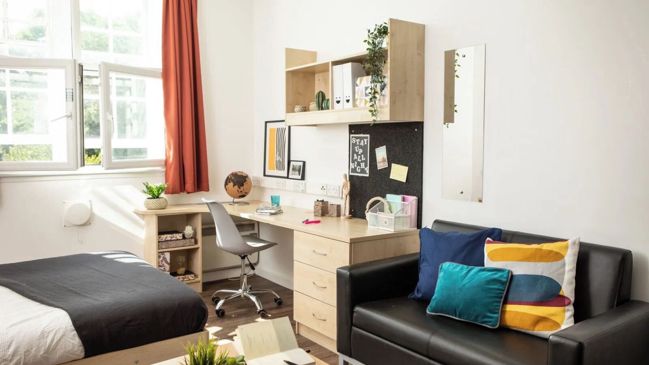 Photo of Bedroom in Rusholme