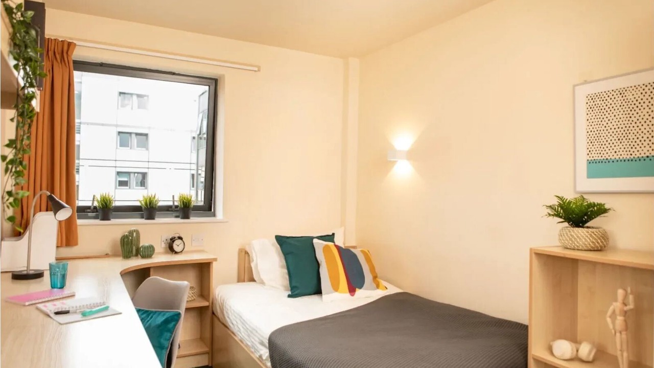 Photo of Bedroom in Rusholme