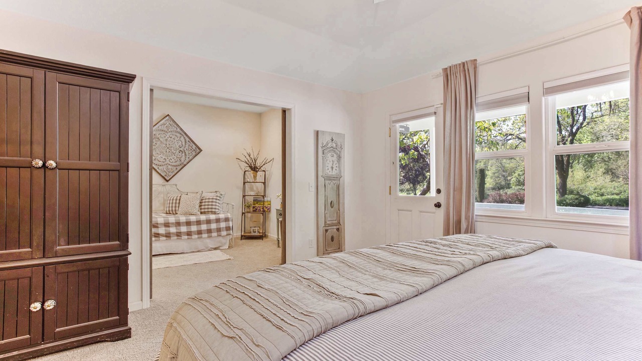 Photo of Bedroom in Kenwood