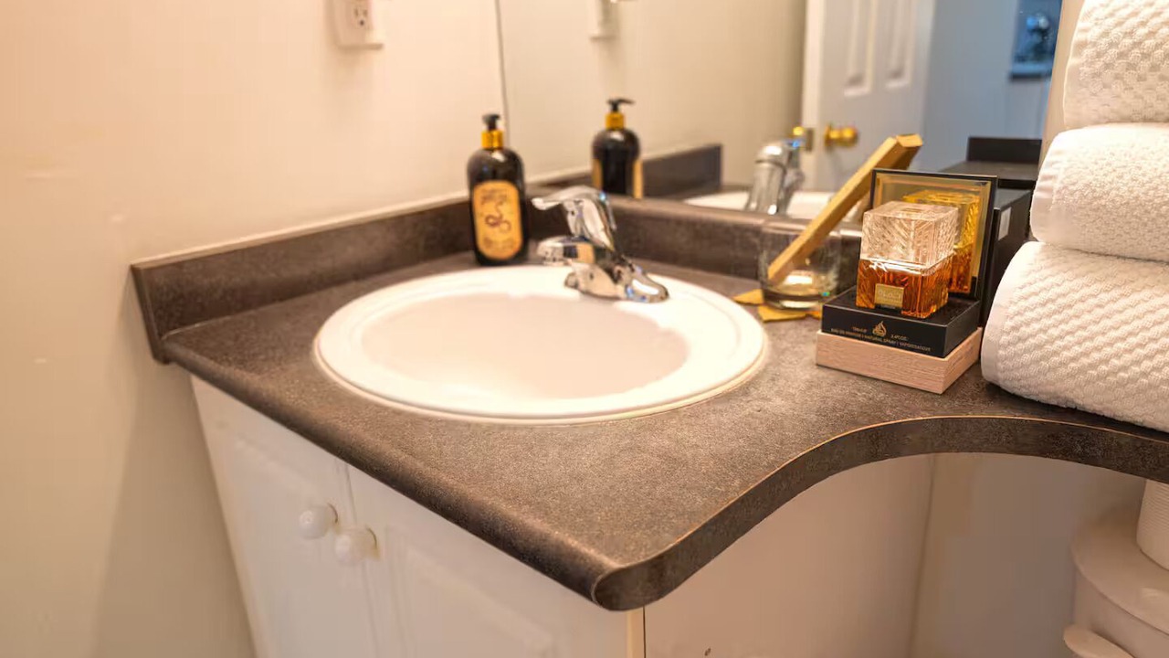 Photo of Bathroom in Bay Cloverhill