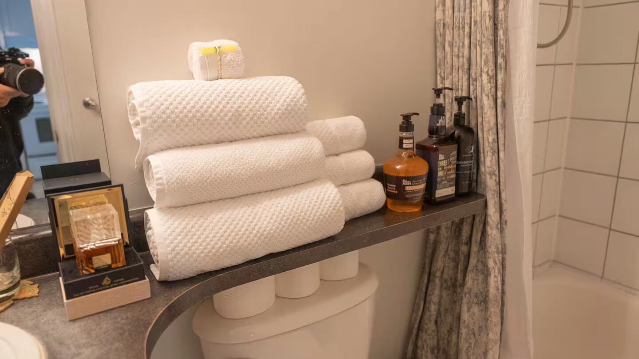 Photo of Bathroom in Bay Cloverhill