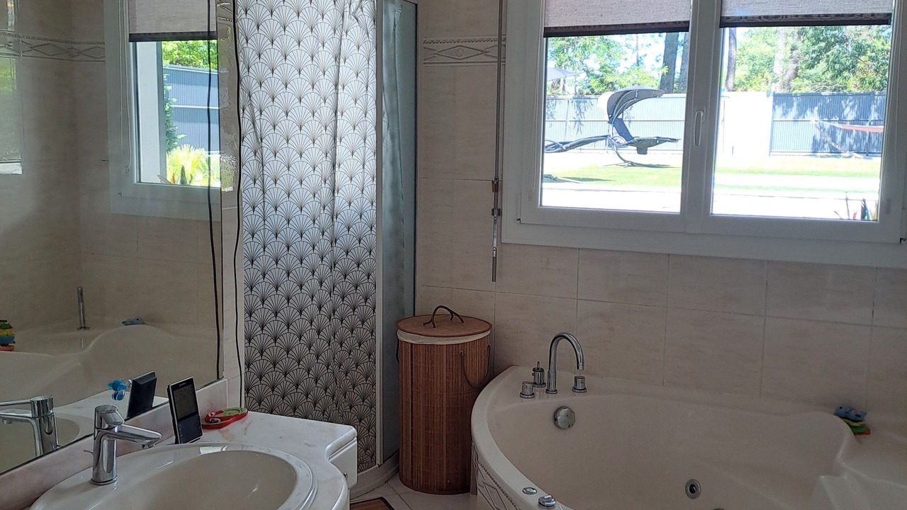 Photo of Bathroom in Mont-de-Marsan