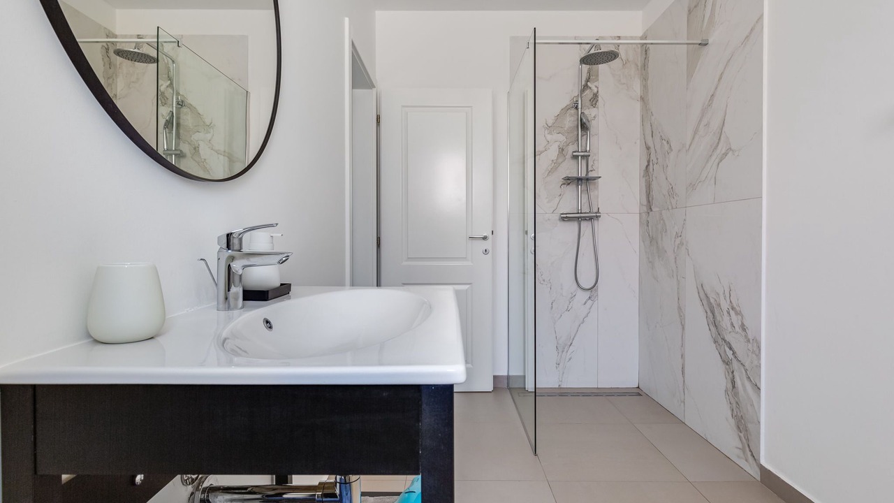 Photo of Bathroom in Garjak