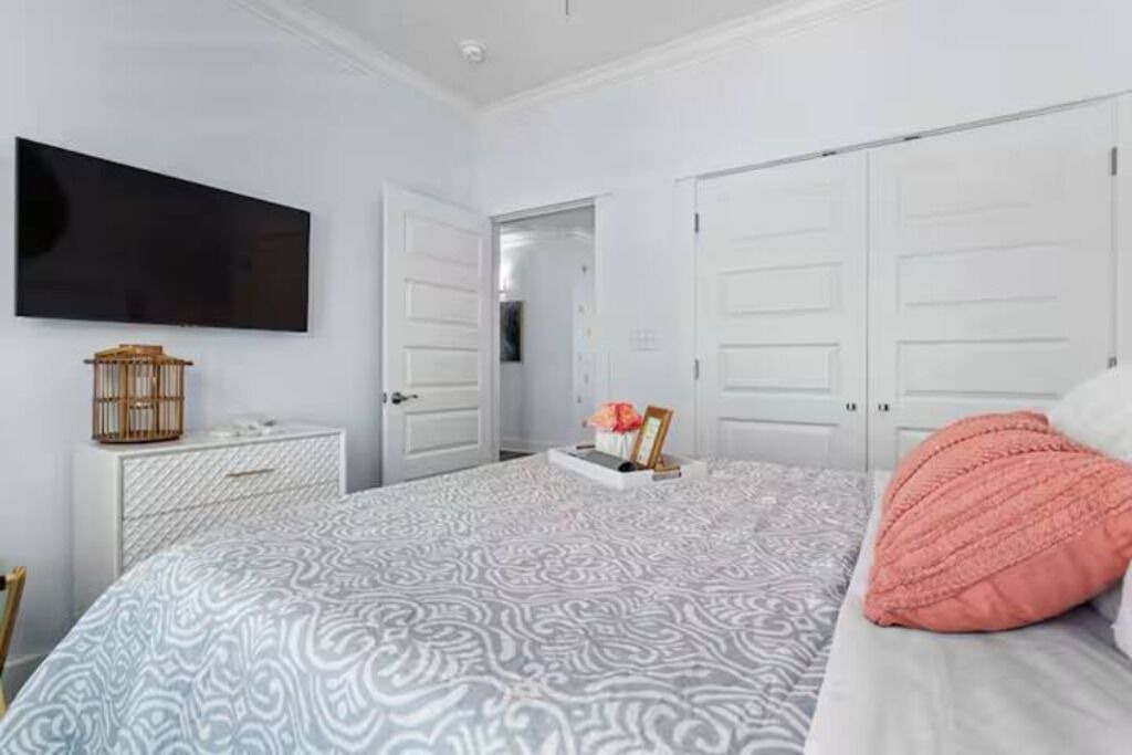 Photo of Bedroom in Long Beach