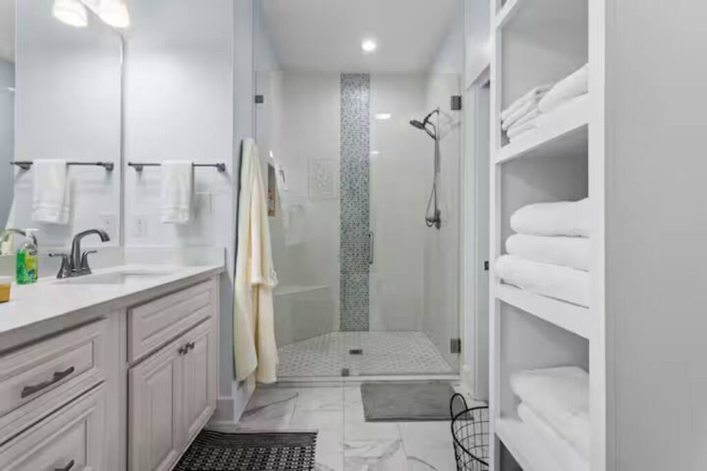 Photo of Bathroom in Long Beach