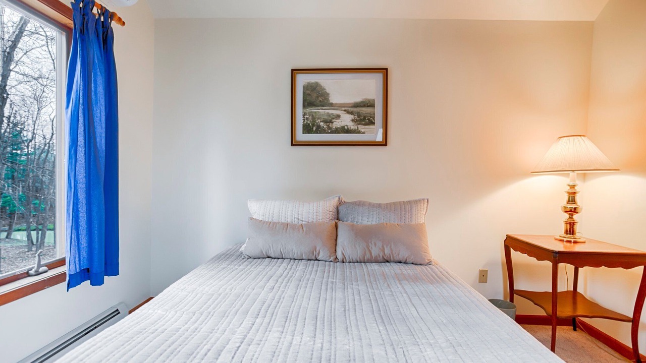 Photo of Bedroom in Hammondsport
